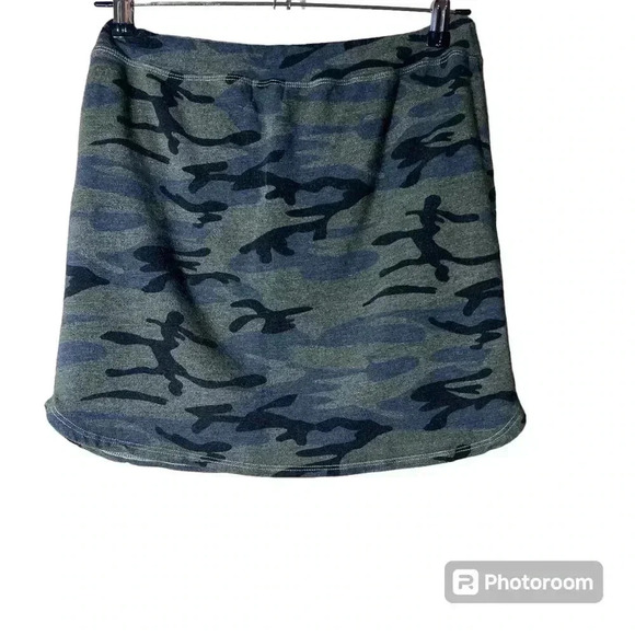 Sundry For Camo Saturday Skirt stretchy with pockets  size 0 - Picture 2 of 4